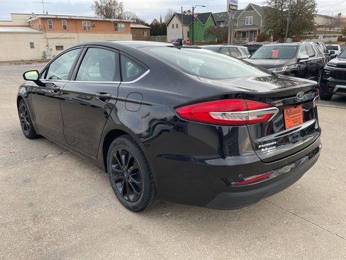 Used 2020 Ford Fusion SE image 13
