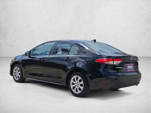 Used 2025 Toyota Corolla LE FWD image 8