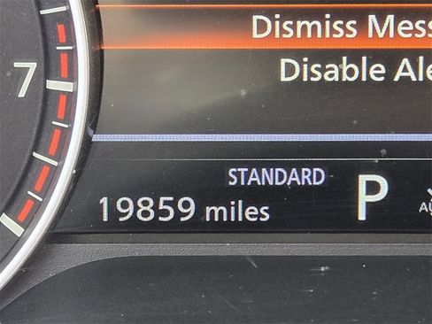 Used 2023 Nissan Pathfinder SL image 24