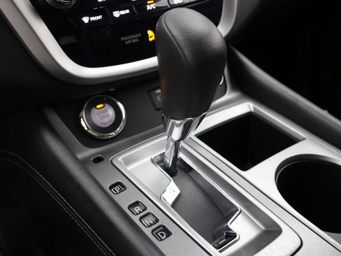 Used 2021 Nissan Murano S FWD image 17