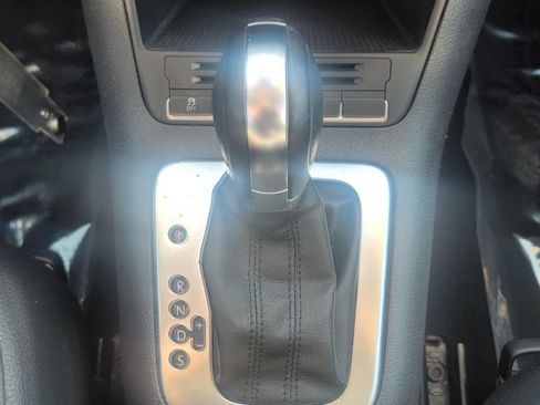 Used 2012 Volkswagen Tiguan S FWD image 29