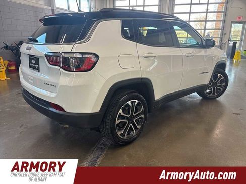 Used 2022 Jeep Compass Limited image 4