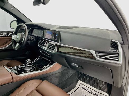 Used 2019 BMW X5 xDrive40i w/ M Sport Package AWD/4WD image 38