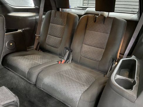 Used 2015 Ford Explorer XLT w/ Equipment Group 201A AWD/4WD image 12