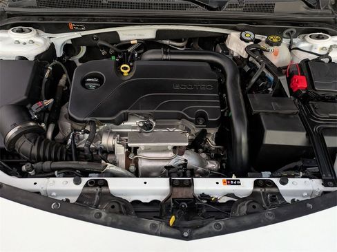 Used 2024 Chevrolet Malibu LT image 30