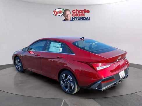 New 2026 Hyundai Elantra Limited FWD image 3