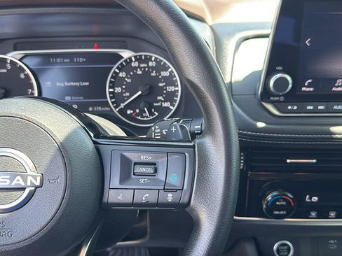 Used 2022 Nissan Rogue SV FWD image 19