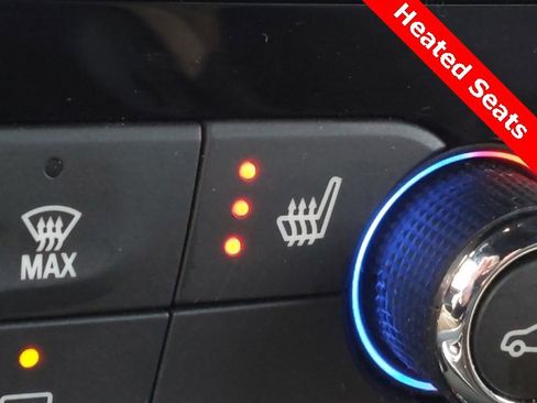 Used 2023 Buick Enclave Essence image 9