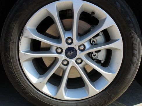 Used 2020 Ford Fusion SE image 21