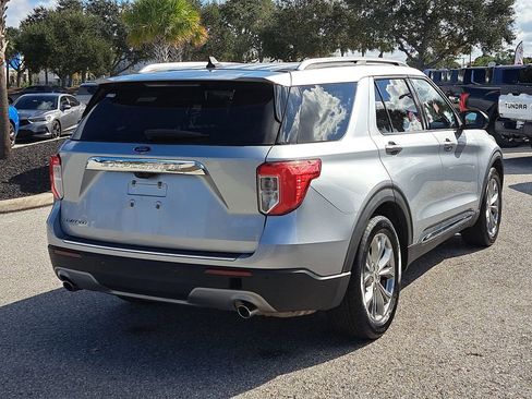 Used 2022 Ford Explorer Limited image 3