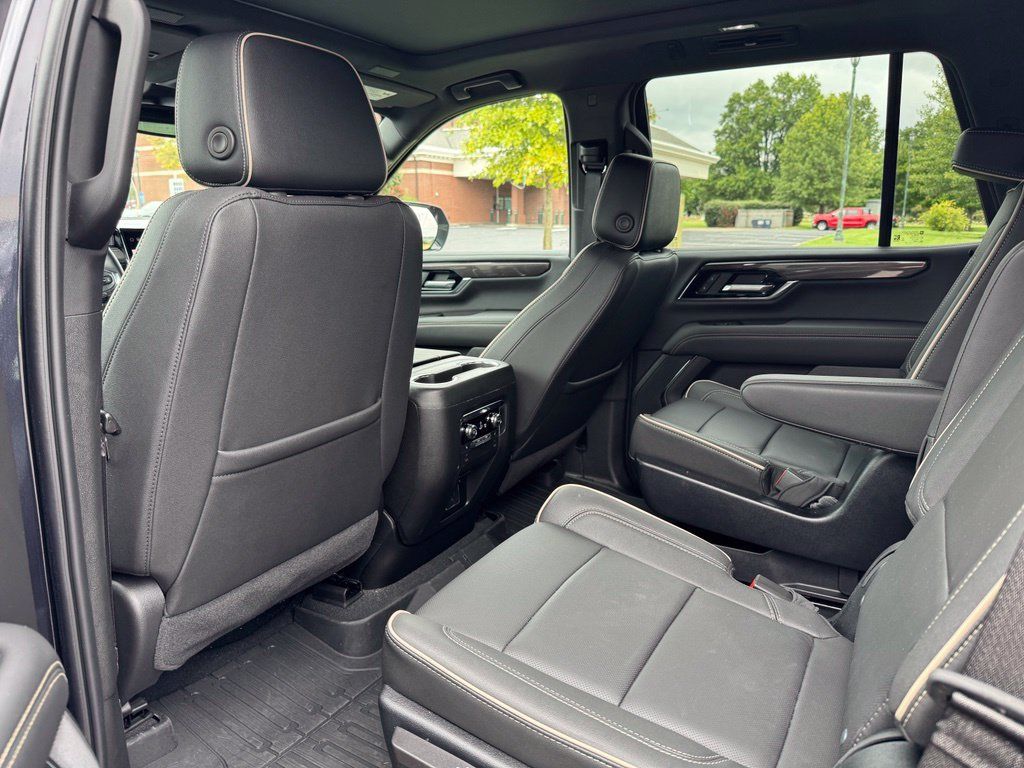 Used 2025 GMC Yukon Elevation w/ LPO, Floor Liner Package AWD/4WD image 14