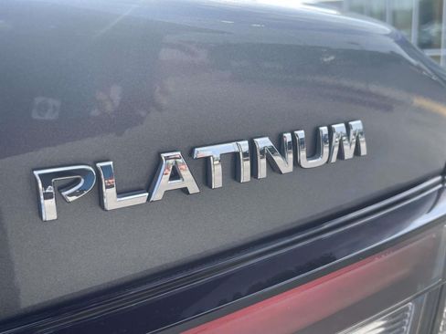 Used 2023 Nissan Maxima Platinum w/ Sport Mat Group FWD image 8
