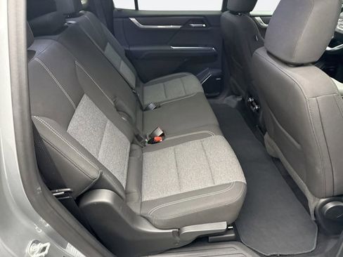 Used 2025 GMC Acadia Elevation image 19