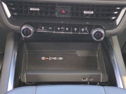 Certified 2025 Chevrolet Tahoe LT AWD/4WD image 22