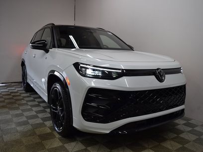 New 2025 Volkswagen Tiguan SE R-Line