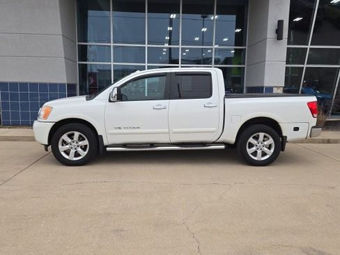 Used 2013 Nissan Titan SL w/ DVD Pkg image 4