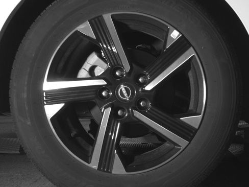 Used 2025 Nissan Sentra SV FWD image 15