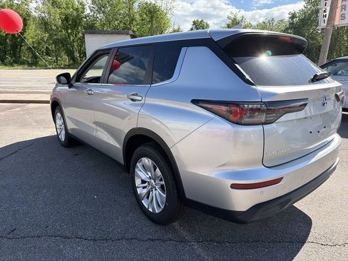 New 2026 Mitsubishi Outlander ES AWD/4WD image 6