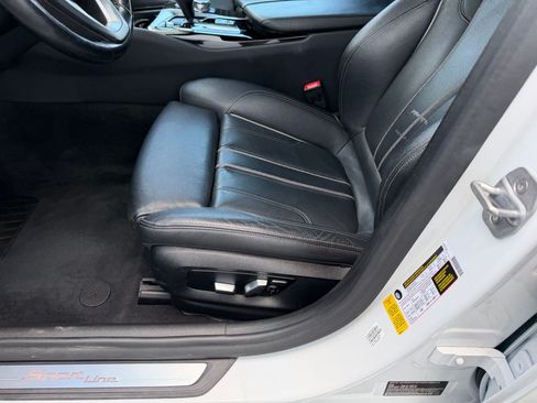 Used 2018 BMW 530i RWD image 13