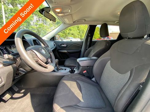 Used 2020 Jeep Cherokee Latitude FWD image 26