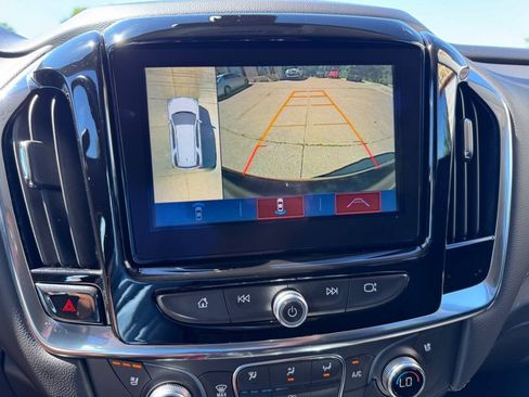 Used 2019 Chevrolet Traverse Premier w/ Driver Confidence II Package FWD image 27