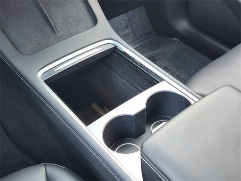 Used 2023 Tesla Model Y Long Range image 15