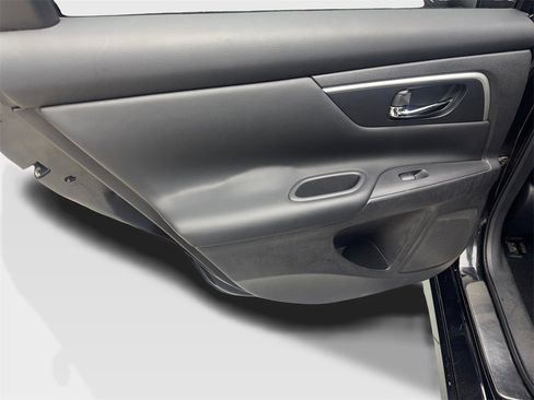 Used 2016 Nissan Altima 3.5 SL image 37
