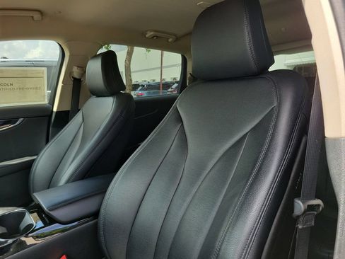 Certified 2023 Lincoln Nautilus FWD image 16