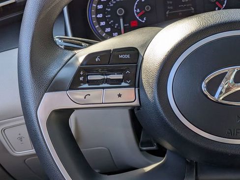 Used 2023 Hyundai Tucson SE image 15