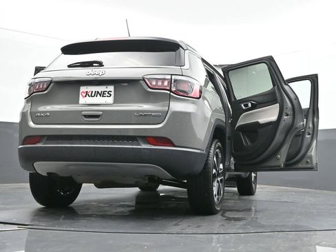 Used 2024 Jeep Compass Limited image 70