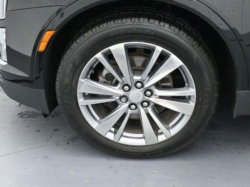 Certified 2024 Cadillac XT5 Premium Luxury w/ LPO, Floor Liner Package AWD/4WD image 41