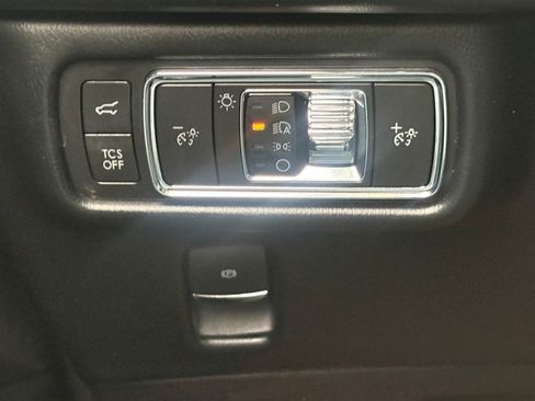 Used 2022 Lincoln Nautilus FWD w/ Premium Package image 18