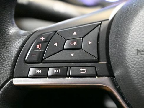 Used 2024 Nissan Sentra SV FWD image 35