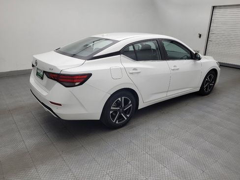 Used 2024 Nissan Sentra SV FWD image 10