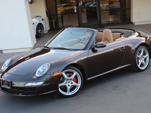 Used 2008 Porsche 911 Carrera S RWD image 4
