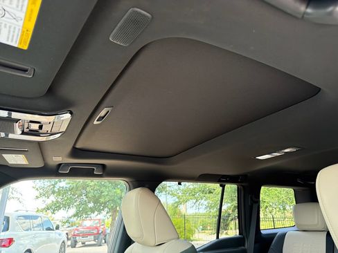 Used 2025 Lexus GX 550 AWD/4WD image 30