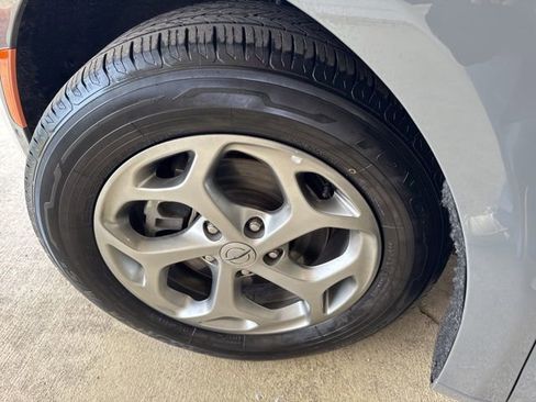 Used 2022 Chrysler Pacifica Limited image 43