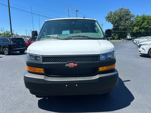 Used 2026 Chevrolet Express 2500 w/ Driver Convenience Package RWD image 2