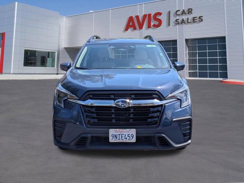 Used 2025 Subaru Ascent Premium AWD/4WD image 2