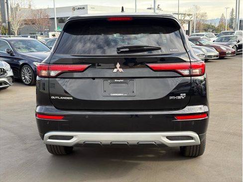 Used 2025 Mitsubishi Outlander SE Tech Package image 6