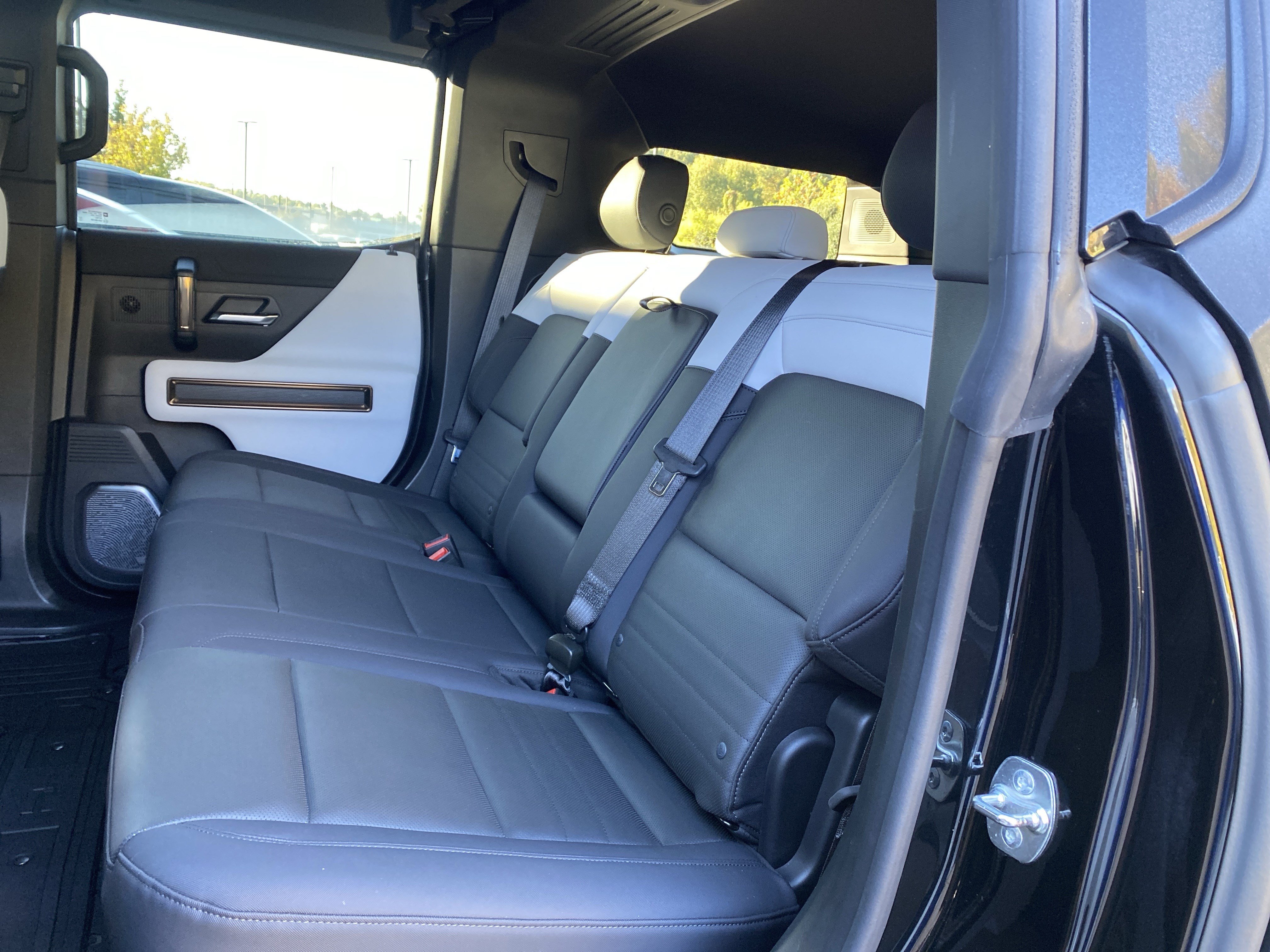 Used 2025 GMC Hummer EV 2X AWD/4WD image 36
