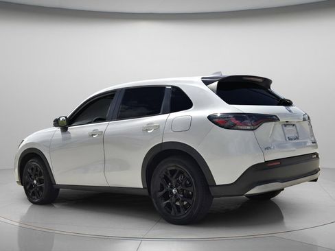 Used 2024 Honda HR-V Sport image 8