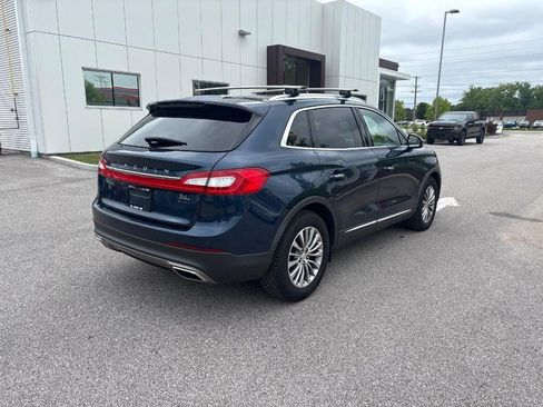 Used 2017 Lincoln MKX Select w/ Select Plus Package FWD image 3