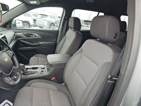 Used 2023 Chevrolet Traverse LT w/ LPO, Floor Liner Package image 11