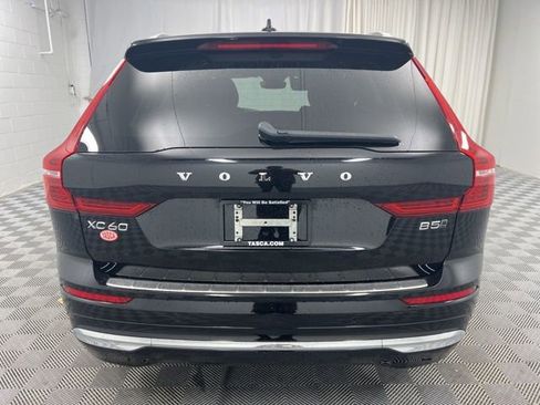 Used 2023 Volvo XC60 B5 Plus image 8