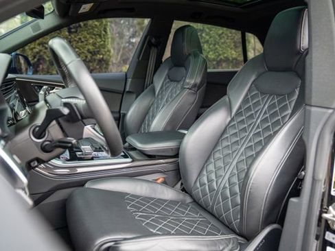 Used 2023 Audi SQ8 Prestige image 45