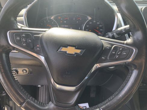 Used 2020 Chevrolet Equinox LT w/ Driver Convenience Package image 17