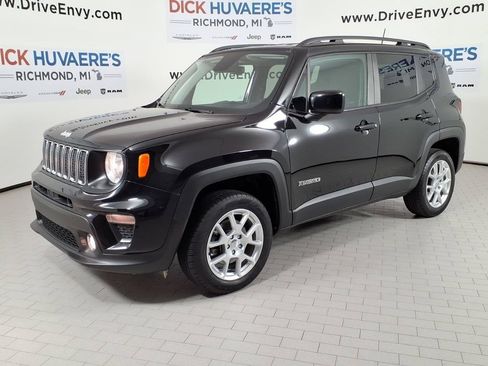 Used 2020 Jeep Renegade Latitude w/ Cold Weather Group AWD/4WD image 1