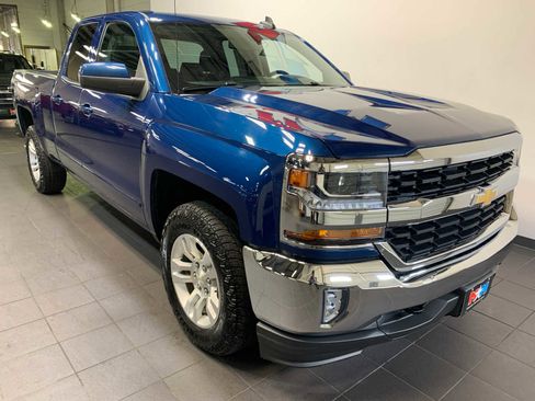 Used 2018 Chevrolet Silverado 1500 LT w/ All Star Edition image 2