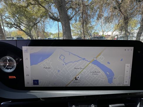 Used 2025 Lexus ES 350 F Sport w/ Accessory Package (Z1) image 23